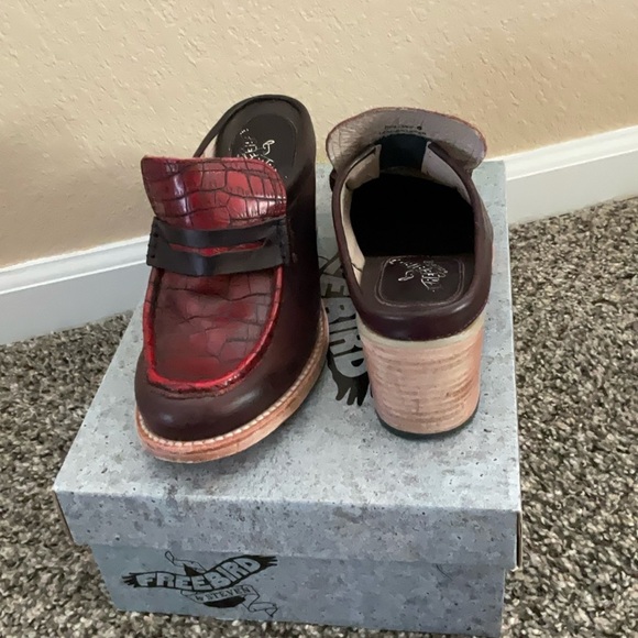 Freebird burgundy mules - Picture 5 of 8